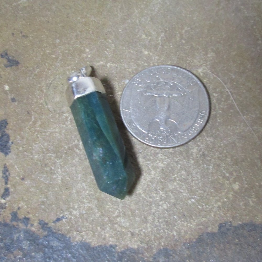 1951 Dark green jasper pendant necklace